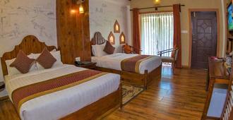 Hotel Jungle Crown - Sauraha - Bedroom