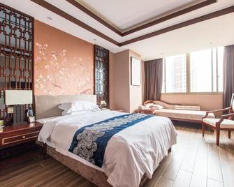 Wanlong Hotel - Chaozhou - Bedroom