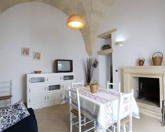 Appartamento Sant'Antonio - Castro - Essbereich