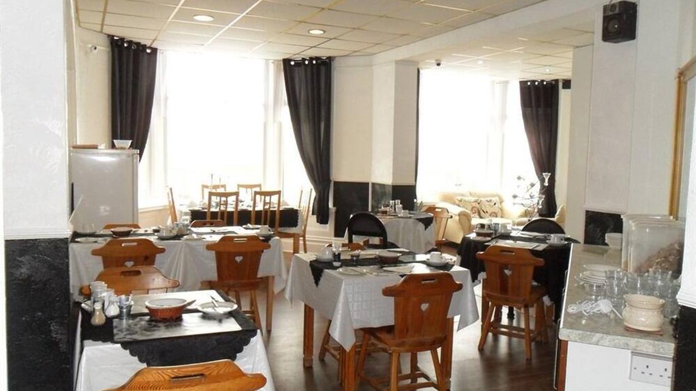 ذا بيتش هوتل أند أبارتمنتس