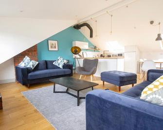 The Loft Winchester - Winchester - Living room