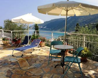 Suite Selana, panoramic sea view,relaxation vacation. - Agios Nikitas - Balcón