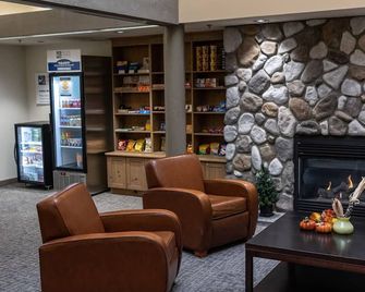 Creekside Calm by the Flowing Creek Condo B - Nanoose Bay - Lounge