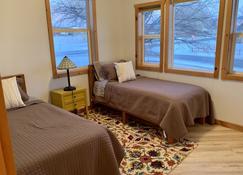 Capitol Reef Home with fast wi-fi and washer/dryer - Teasdale - Schlafzimmer