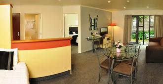 Chancellor Motor Lodge and Conference Centre - Palmerston North - Front desk