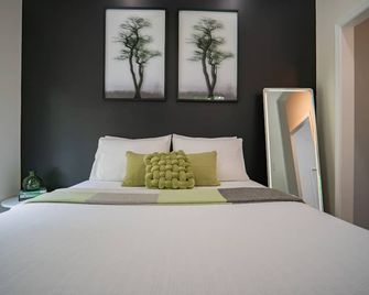 Secluded, Unique, Modern, Mountain Home Near River! - Meadows of Dan - Habitación