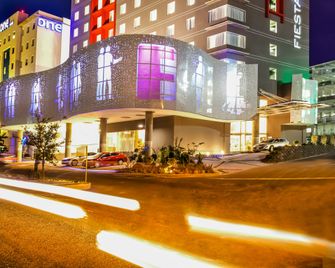 Fiesta Inn Queretaro Centro Sur - Santiago de Querétaro - Edificio