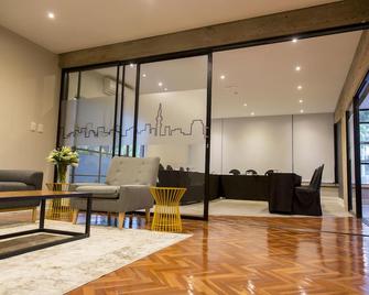 Hotel 224 & Apartments - พริทอเรีย - ล็อบบี้