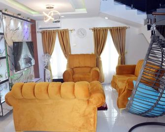 Habbot Luxury Apartment - Ibadan - Living room