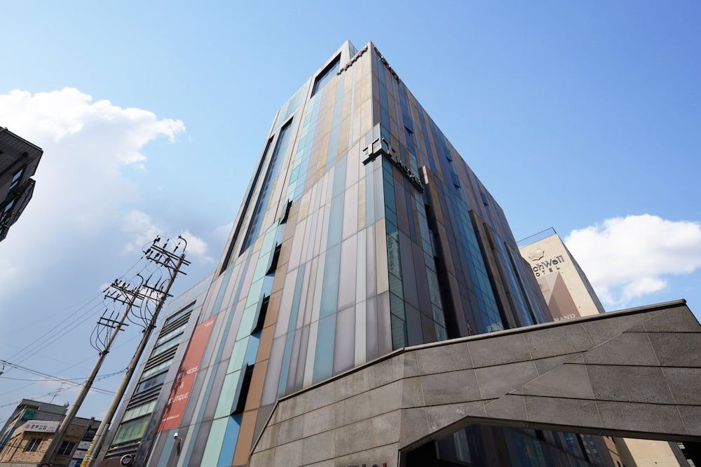 تريا بزنس وفندق بوتيك