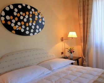 Hotel & Ristorante degli Angeli - Magliano Sabina - Bedroom