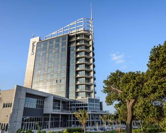 Radisson Blu Hotel & Residence Maputo - Maputo - Building