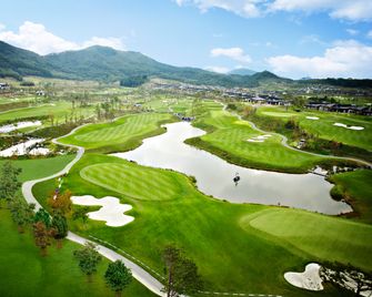 Holiday Inn Resort Alpensia Pyeongchang By IHG - Pyeongchang - Golf course