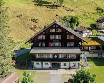 يوث هوستل إنجيلبيرج - إنغيلبرغ - مبنى