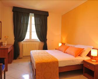 Holiday House Aurora - קורטונה - חדר שינה