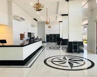 Piazza Diroma Acesso Gratuito Acqua Park e Splash Caldas Novas - Caldas Novas