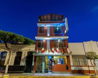 Hostal Iquique - לימה - בניין