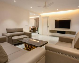 ليت هوم - حيدر أباد - غرفة معيشة