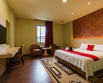 RedDoorz Plus near Dunia Fantasi Ancol - Jakarta - Quarto