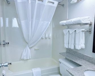 Baymont by Wyndham Michigan City - Michigan City