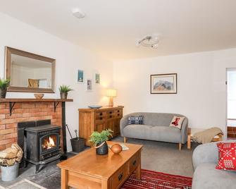 9 TY DU ROAD, pet friendly, with open fire in Llanberis - Caernarfon - Phòng khách