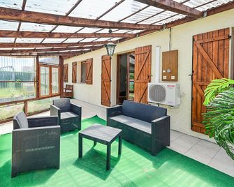 Lovely Home In Briare With Sauna - Briare - Patio