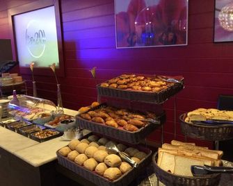 Au Relais Saint-Éloi, Tours - Tours - Buffet