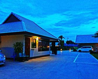 Kwankeaw resort - Nakhon Sawan - Recepción