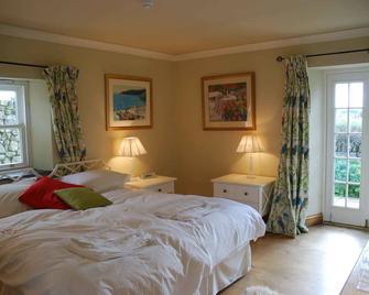 The Elephant's Nest Inn - Tavistock - Bedroom