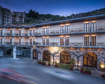 Arahova Inn Hotel - Arachova - Building