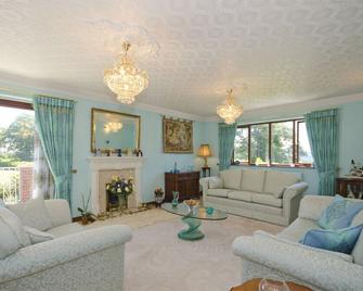Tall Trees - Denbigh - Living room