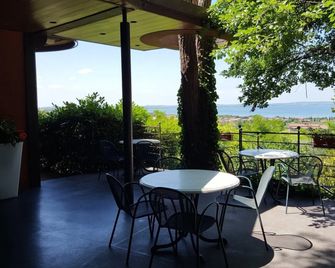 โรงแรมกาสเตลโล เอส อันโตนโย - ลาซิเซ - ระเบียง