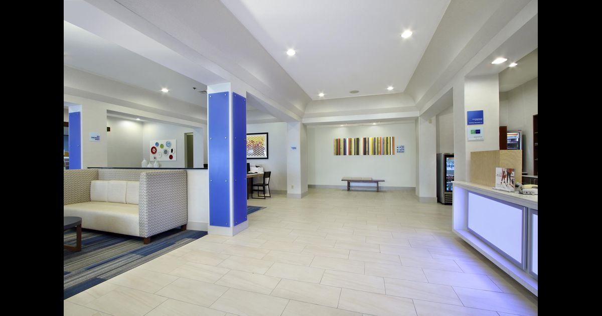 Holiday Inn Express Boonville in Boonville, the United States from 104 Deals, Reviews, Photos