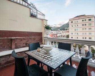 In Piazza Grande Casa Vacanze - Cava de' Tirreni - Balkon