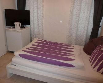 Relax - Offenbach am Main - Bedroom