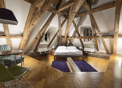 Three Golden Crowns Apartments - Prag - Yatak Odası