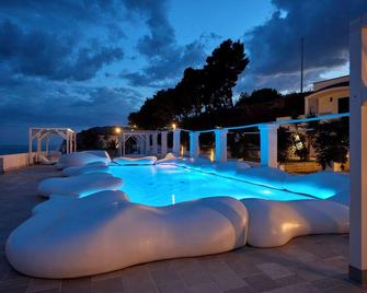 La Casa E Il Mare - Mattinata - Piscina