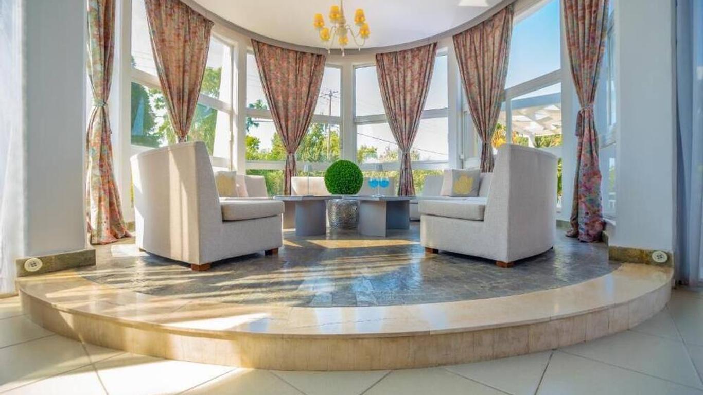 Happy Days Hotel, Adults Only