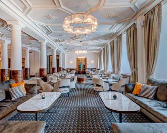 جراند هوتل دي بين كيمبينسكي - سانت موريتز - ردهة