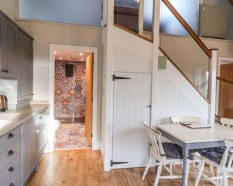 The Stables - Scarborough - Dining room