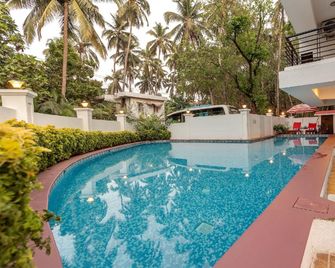 Arotel Rooms & Suites Calangute - Calangute - Piscina