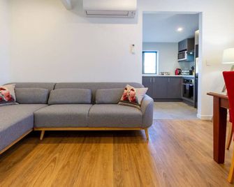 Charming 3 Bedroom Home Near Christchurch City - Christchurch - Sala