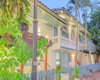Mekong Charm Guesthouse - Luang Prabang - Building