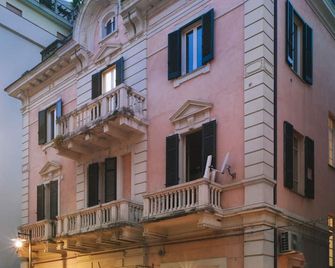 Maison Fleurie - פסקארה - בניין