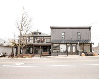 Wurthmann House Unit #3 Your Home Away From Home - Berlin - Gebäude