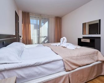 日出公園飯店 - 班斯科