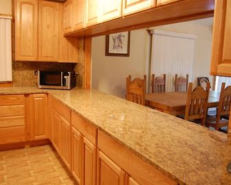 5/3 Moran Lodge With Grand Teton Views - Moran - Kitchen
