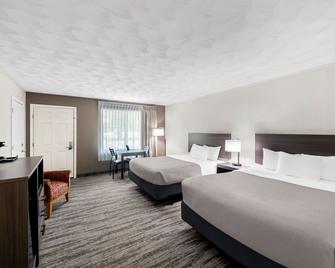 Quality Inn & Suites Munising - Wetmore - Schlafzimmer