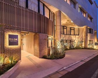 Grand Hostel Ldk Tokyo Nishikasai - Tokyo - Building