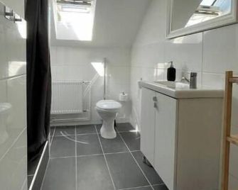 Cityapartment Sb Am Homburg - Sarrebruck - Salle de bain